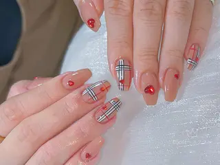 ネイル ネイルサロンエクラ 🫧Shizukaのネイルデザイン