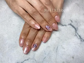 ネイル ネイルリボン 受付スタッフのネイルデザイン