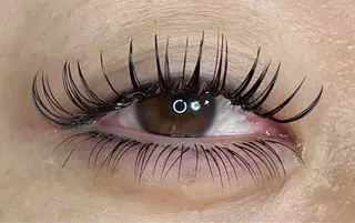 マツエク・マツパ KA NAのネイルデザイン