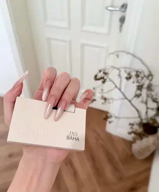 ミディアム DoReMi サロン リンゴのネイルデザイン