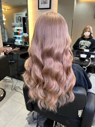 ロング 🌈カラー特化 ハイトーンけいと🌈のヘアスタイル