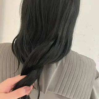 ロング カラー カジュアルを女っぽく 𝗮𝘆𝗮𝗰𝗼のヘアスタイル
