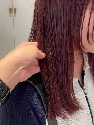 ミディアム カラー 土川 陽菜のヘアスタイル