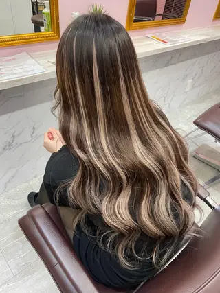 ロング PREss Natsumiのヘアスタイル