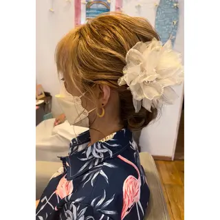 ロング ハイトーン/ ダブルカラー/透明感のヘアスタイル