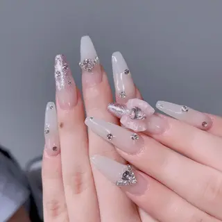 ネイル Queens 榊 まおのネイルデザイン