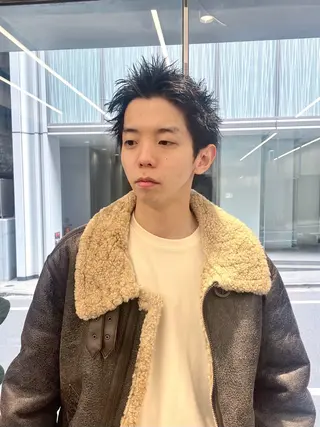 メンズ カット・ブリーチ TAIGAのヘアスタイル