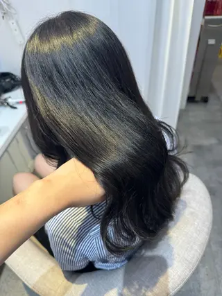 セミロング カラー 赤み無し柔らかカラー 【梅田】madokaのヘアスタイル