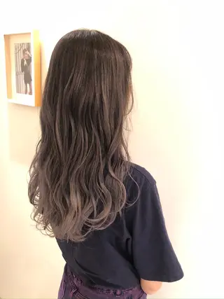 ロング 志村 萌のヘアスタイル