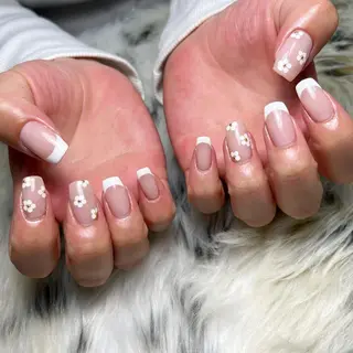 ネイル Laki nailのネイルデザイン