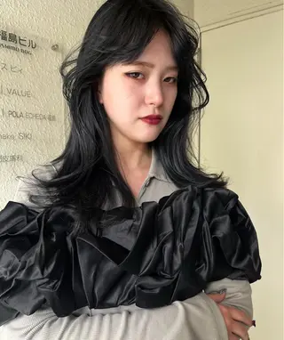 ロング カラー SIKI所属・sliver ・siki /YUIのヘアスタイル