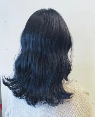 ミディアム カラー 長谷川 華奈子のヘアスタイル