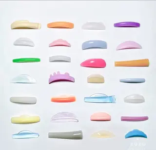 マツエク・マツパ B·U Nail大宮 長さだし専門店のネイルデザイン