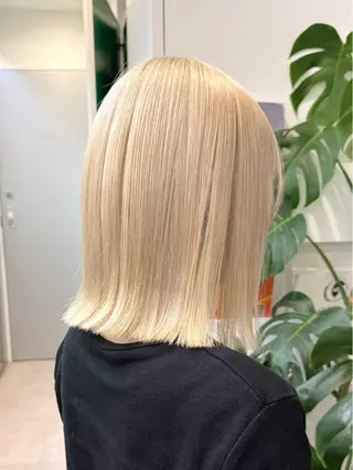 ミディアム ハイトーン/ブロンド ベージュ♡カレンのヘアスタイル