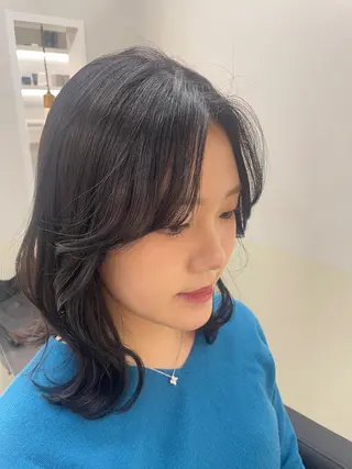 ミディアム カラー エンドウ　ミノリ🤎 /半個室/レイヤーのヘアスタイル