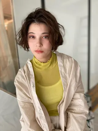 ショート パーマ HATSUMEI 勅使瓦　祥のヘアスタイル