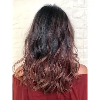 ミディアム カラー KIZU 髪質改善 怪談を語る美容師のヘアスタイル