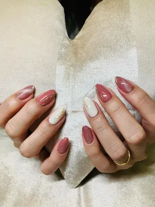 ネイル ECLAT エクラ所属・寺山 千鶴のネイルデザイン