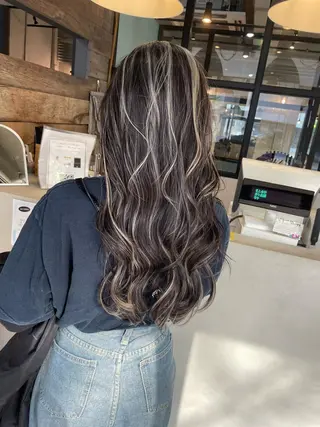 ロング andKおもろまち店 艶ダブルカラー✨のヘアスタイル