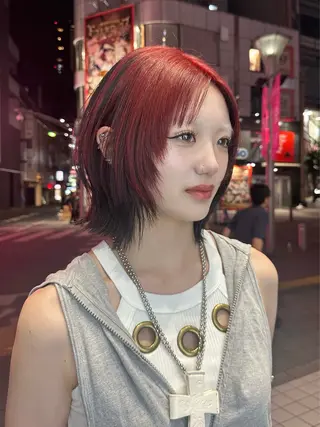 カラー ALBUM所属・ショート/ブリーチ/ kotomiのヘアスタイル