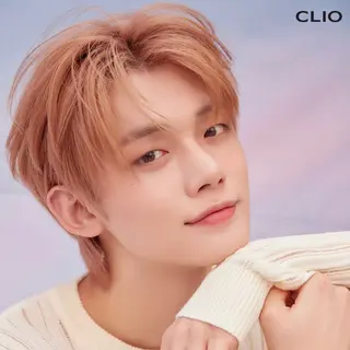 ショート カラー メンズ 岡田大志🇰🇷 中/韓メンズヘアのヘアスタイル