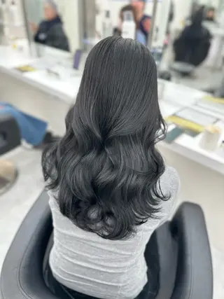 ロング カラー ヘアアレンジ 艶カラー/ハイトーン /レイヤーカットのヘアスタイル