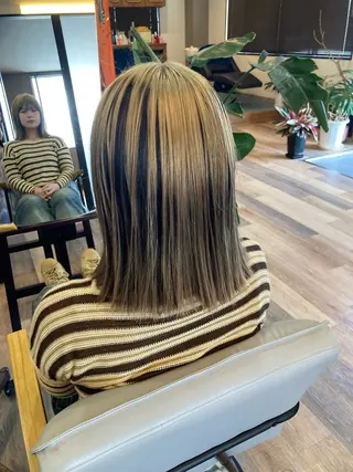 ミディアム 中野 紹江のヘアスタイル