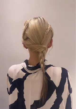 ミディアム ヘアアレンジ stair : case 銀座店所属・stair:case 🌱安藤風香🌱🦖のヘアスタイル