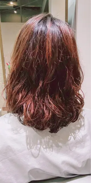 ミディアム パーマ U-AMBOISE ユーアンボワーズのヘアスタイル