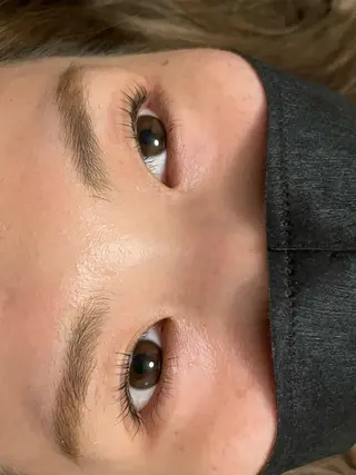 マツエク・マツパ The Best Beauty受付担当のヘアスタイル