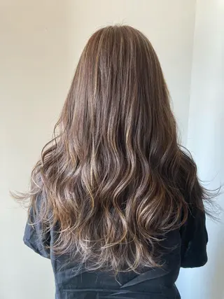 ロング カラー IVERA二刀流⚔️ 横野圭⚔️のヘアスタイル