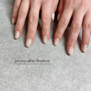 ネイル BONHEUR Annaのネイルデザイン