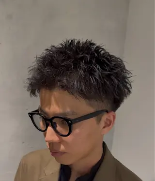 パーマ メンズ SALOWIN梅田茶屋町North店所属・岡田/メンズ特化/パ ーマ&ショートのプロのヘアスタイル