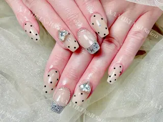 ネイル Queenie 🦋のネイルデザイン