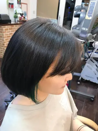 ショート カラー 桧山 真のヘアスタイル