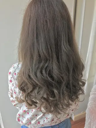 ロング 森 宇旦のヘアスタイル