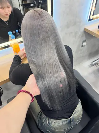 ロング カラー パーマ ヘアアレンジ 透明感ブリーチカラー 🌈TOMOHIROのヘアスタイル