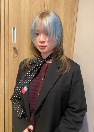 ロング カラー 高発色ブリーチ/ ハイレイヤー🪽aiのヘアスタイル