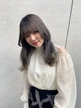 セミロング センターパート/眉毛 メンズカットNEXTのヘアスタイル