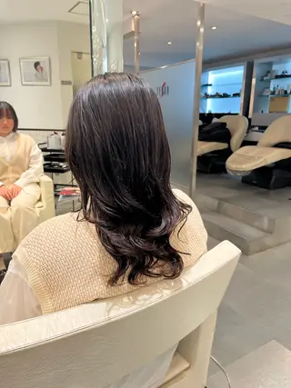 ロング パーマ コテ巻き風パーマ 藤澤　知彌のヘアスタイル