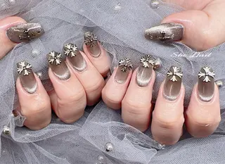 ネイル She   Nail所属・ISA_ BELLAのネイルデザイン