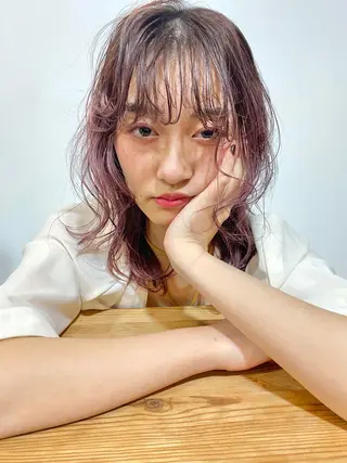 ミディアム カラー ハイトーン/顔まわり Nina💒のヘアスタイル