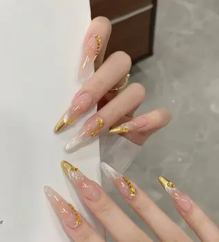 ネイル 高木 維麗絲のネイルデザイン