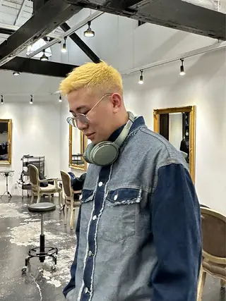 ショート カラー REAL 心斎橋所属・ブリーチ/ベージュ /デザイン/ナツミのヘアスタイル