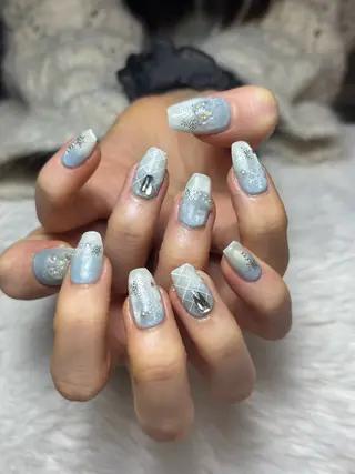 ネイル 三本 綾奈のネイルデザイン