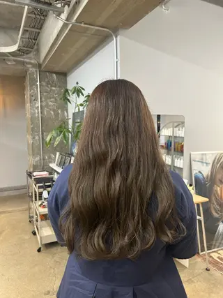 ロング サワムラ ソナタのヘアスタイル