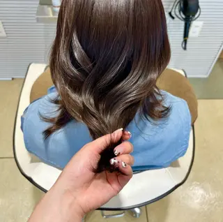 ミディアム カラー 透明感カラー/ くびれヘア/ユウユのヘアスタイル