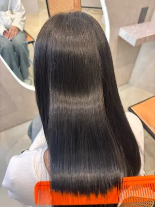 セミロング 小澤 璃奈のヘアスタイル