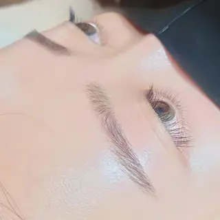 メンズ アイブロウ NAZ eyelash&eyebrow by medical salon所属・NAZ 表参道 Tomokoのマツエク・マツパデザイン
