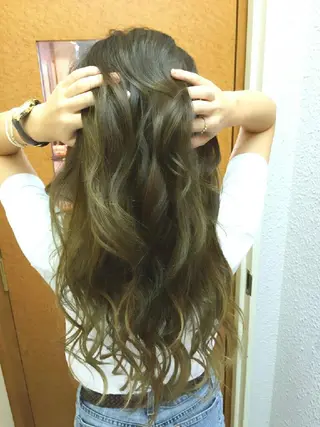 ロング カラー 100%髪質改善特化 TRUNSのヘアスタイル